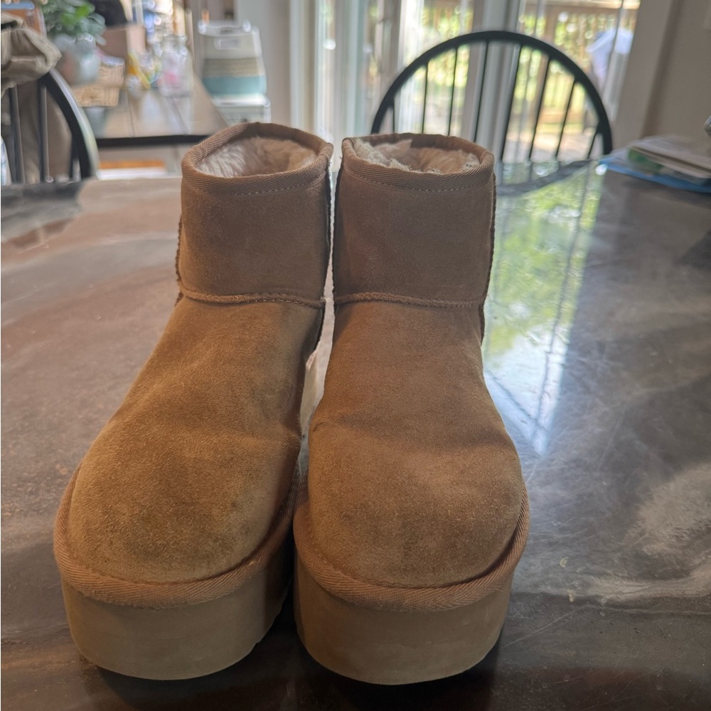 UGG women’s classic mini platforms